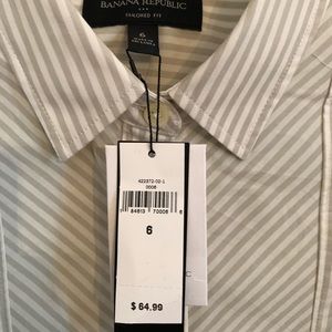 BRAND NEW WITH TAGS Banana Republic Button Down
